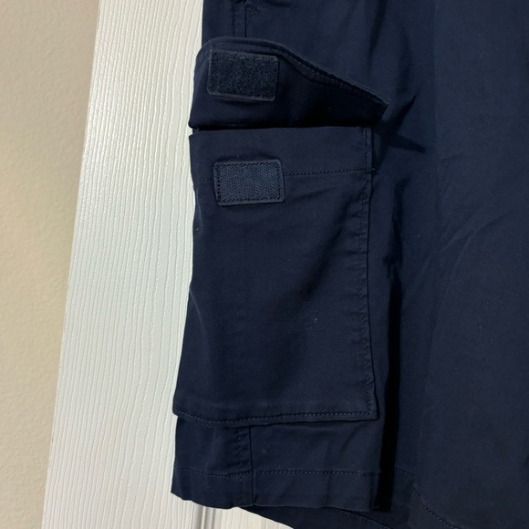 Docker's Men’s Flex Comfort Cargo Shorts size 36 Navy Blue - Picture 4 of 9